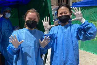 global-mission-peru-two-volunteers-800x800