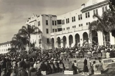 Walker Building Crowd Lawn