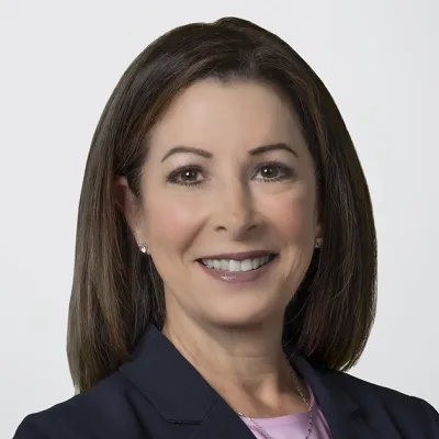 Headshot of Suzanne Gilbert