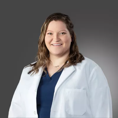 headshot of robin leatherwood