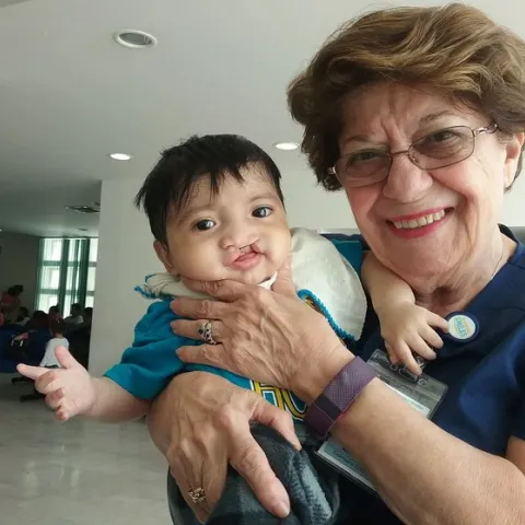 foundation-sharing-smiles-maryam dorri-cleft-baby-2