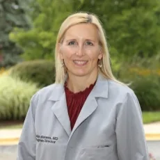 Leslie Sleuwen, MD