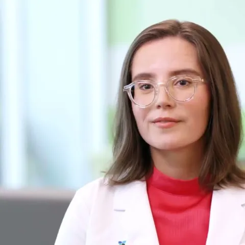 Dr. Beatriz Junqueira Intro Video