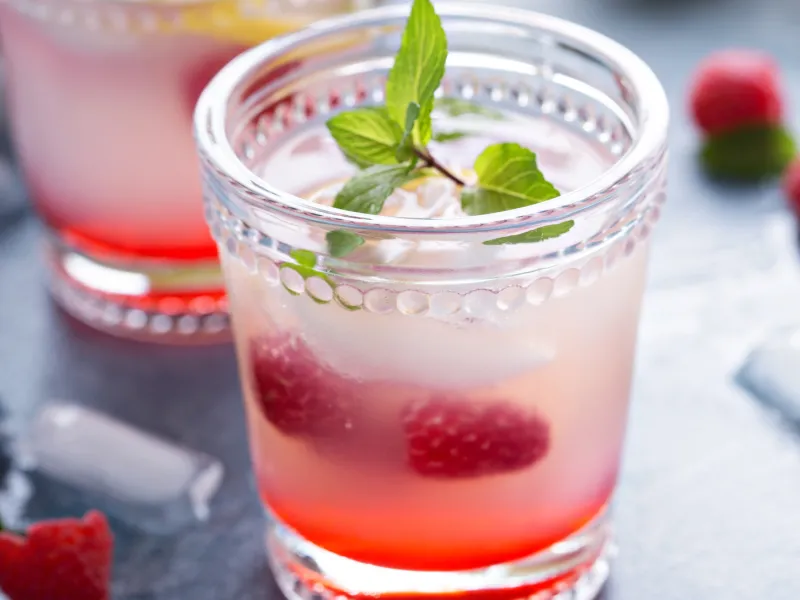 raspberry-mint-iced-green-tea-whi-recipe