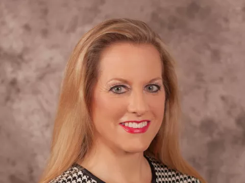 Headshot of Lisa Bemboom.