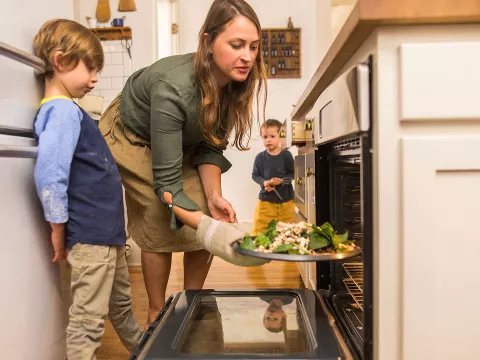 Kids learning healthy eating habits