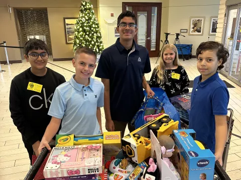 Benito Middle School Students Donate Toys to AdventHealth Tampa