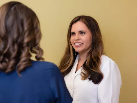 Cinthia Cox, FNP-C treats a patient