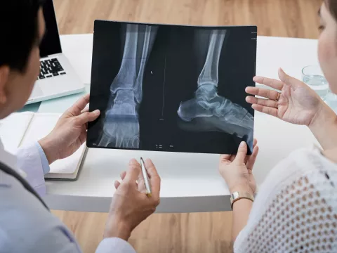 foot - male provider