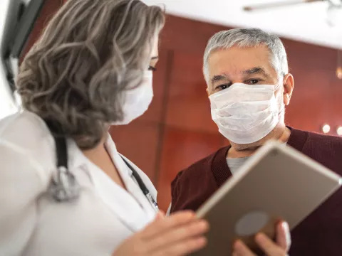 A doctor and lung cancer survivor.