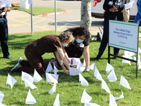 AdventHealth locations across the country offer moments of reflection on the past year of the pandemic.