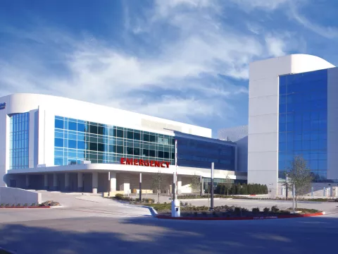 Image of the new tower next to the existing tower at Texas Health Huguley Hospital Fort Worth South
