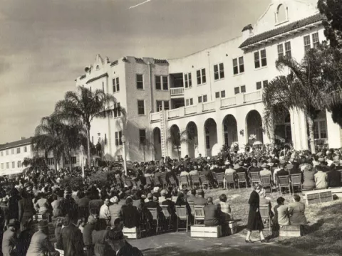 Walker Building Crowd Lawn