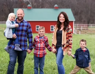 megan-endres-ahsm-outstanding-team-member-family