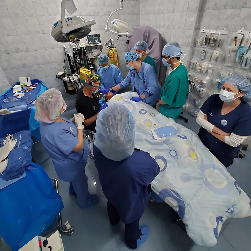 global-missions-peru-group-procedure-800x800