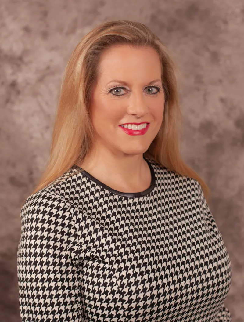 Headshot of Lisa Bemboom.