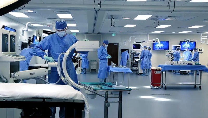 Surgeons working in a Nicholson Center Skills Lab.